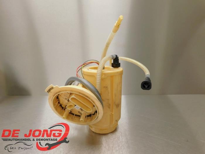 Gebruikte Tank element Pomp Volkswagen Touareg (7PA/PH) 3.0 TDI V6 24V Prijs € 119,99 Margeregeling aangeboden door Autodemontagebedrijf de Jong