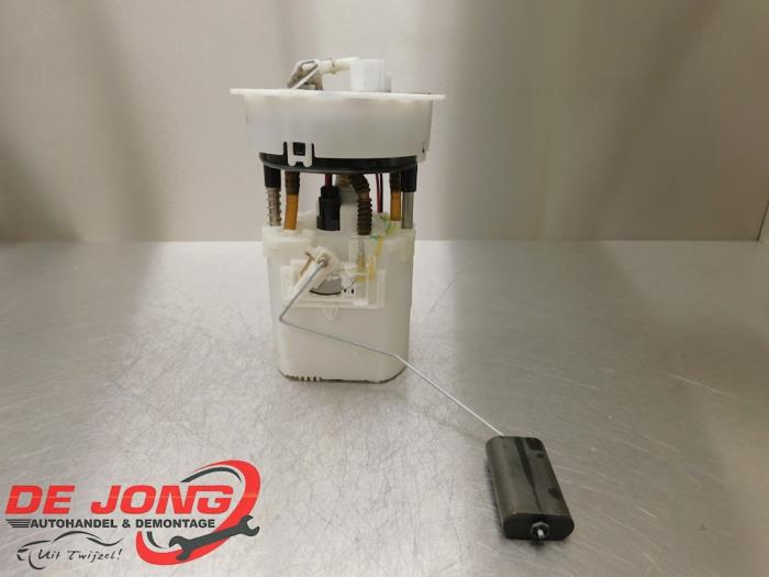 Gebruikte Tank element Pomp Ford Fiesta 6 (JA8) 1.25 16V Prijs € 28,99 Margeregeling aangeboden door Autodemontagebedrijf de Jong