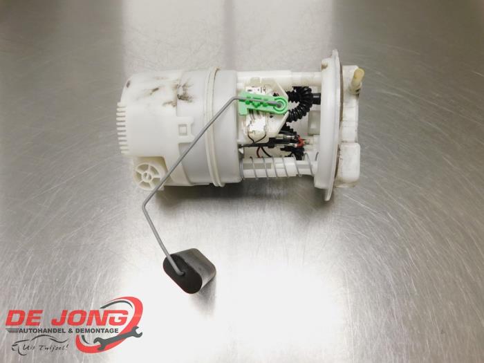 Gebruikte Tank element Pomp Dacia Logan (LS) 1.6 Prijs € 49,00 Margeregeling aangeboden door Autodemontagebedrijf de Jong