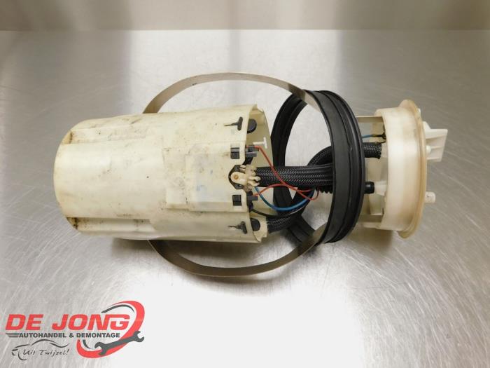 Gebruikte Tank element Pomp Alfa Romeo 166 2.4 JTD Prijs € 49,99 Margeregeling aangeboden door Autodemontagebedrijf de Jong