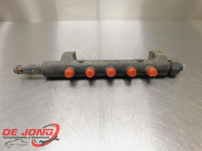 Gebruikte Injector brug Nissan Navara (D40) 2.5 dCi 16V 4x4 Prijs € 64,99 Margeregeling aangeboden door Autodemontagebedrijf de Jong