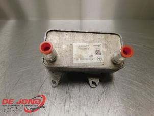 Gebruikte Oliekoeler Mercedes E (W213) E-220d 2.0 Turbo 16V Prijs € 59,95 Margeregeling aangeboden door Autodemontagebedrijf de Jong