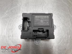 Gebruikte Deur module Volvo XC60 I (DZ) 2.4 D5 20V AWD Prijs € 19,90 Margeregeling aangeboden door Autodemontagebedrijf de Jong