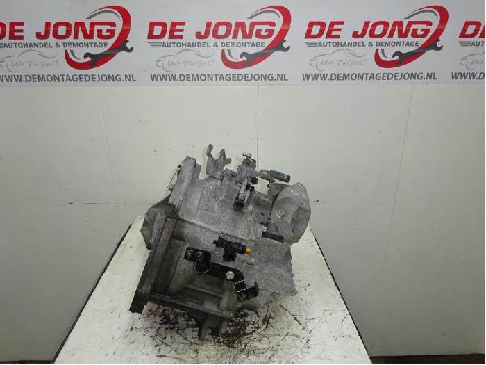 Versnellingsbak van een Opel Mokka X 1.6 CDTI 16V 2017