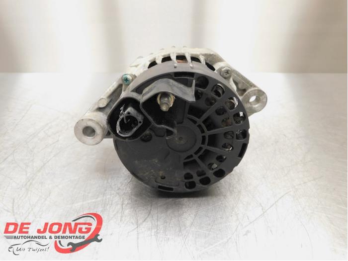 Dynamo van een Fiat 500L 2013