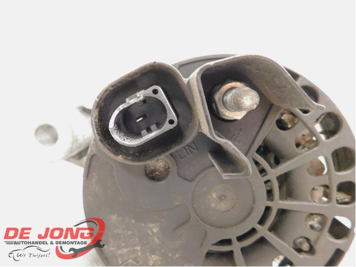 Dynamo van een Fiat 500L 2013