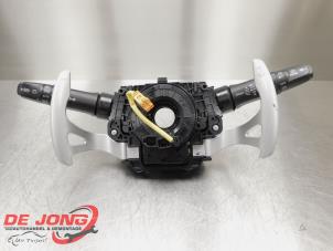 Gebruikte Combischakelaar Stuurkolom Mitsubishi Outlander (GF/GG) 2.0 16V PHEV 4x4 Prijs € 174,95 Margeregeling aangeboden door Autodemontagebedrijf de Jong