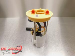 Gebruikte Tank element Pomp Ford Kuga II (DM2) 2.0 TDCi 16V 150 4x4 Prijs € 75,00 Margeregeling aangeboden door Autodemontagebedrijf de Jong