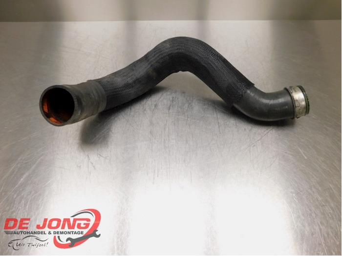 Intercooler Slang van een Chrysler 300 C Touring 3.0 CRD 24V 2006
