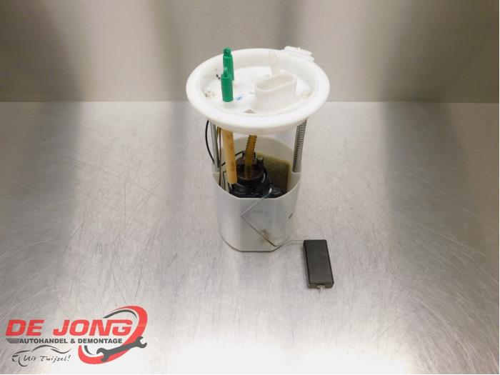 Gebruikte Tank element Pomp Volkswagen Golf Plus (5M1/1KP) 1.6 Prijs € 11,95 Margeregeling aangeboden door Autodemontagebedrijf de Jong