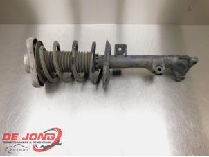 Gebruikte Mac Phersonpoot rechts-voor Mercedes E Estate (S212) E-200 CDI 16V BlueEfficiency,BlueTEC Prijs € 35,00 Margeregeling aangeboden door Autodemontagebedrijf de Jong