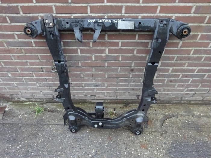 Subframe van een Opel Zafira Tourer (P12) 2.0 CDTI 16V 165 Ecotec 2014