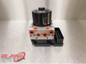 Gebruikte ABS Pomp Volkswagen Transporter T5 2.0 TDI DRF Prijs € 272,24 Inclusief btw aangeboden door Autodemontagebedrijf de Jong