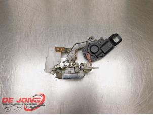Gebruikte Deurslot Mechaniek 4Deurs rechts-voor Toyota Aygo (B10) 1.0 12V VVT-i Prijs € 9,99 Margeregeling aangeboden door Autodemontagebedrijf de Jong
