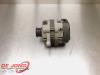 Dynamo van een Daewoo Lacetti (KLAN) 1.6 16V 2005