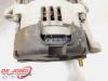 Dynamo van een Daewoo Lacetti (KLAN) 1.6 16V 2005