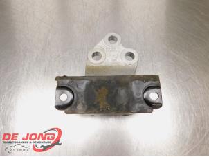 Gebruikte Motorsteun Opel Corsa E 1.4 Turbo 16V Prijs € 13,99 Margeregeling aangeboden door Autodemontagebedrijf de Jong