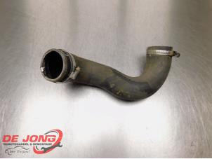 Gebruikte Intercooler Slang Ford Transit Custom 2.2 TDCi 16V FWD Prijs € 24,95 Margeregeling aangeboden door Autodemontagebedrijf de Jong