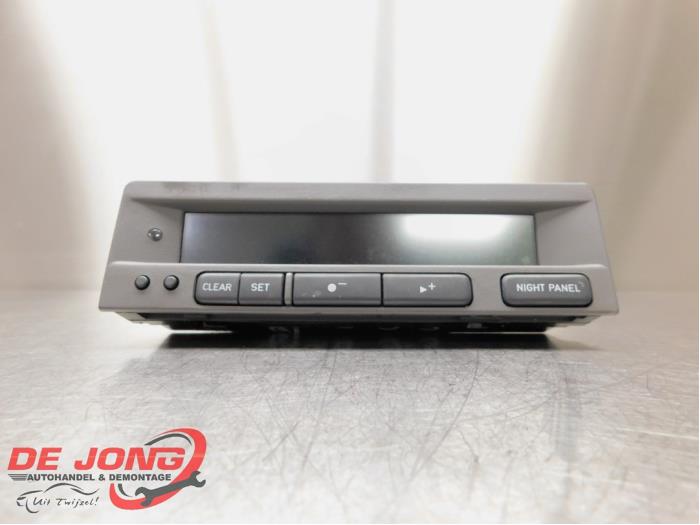 Gebruikte Display Interieur Saab 9-5 (YS3E) 2.0t 16V Prijs € 39,99 Margeregeling aangeboden door Autodemontagebedrijf de Jong