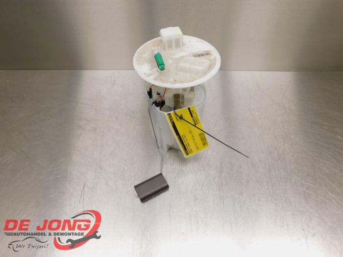 Gebruikte Tank element Pomp Renault Twingo III (AH) 0.9 Energy TCE 90 12V Prijs € 24,99 Margeregeling aangeboden door Autodemontagebedrijf de Jong