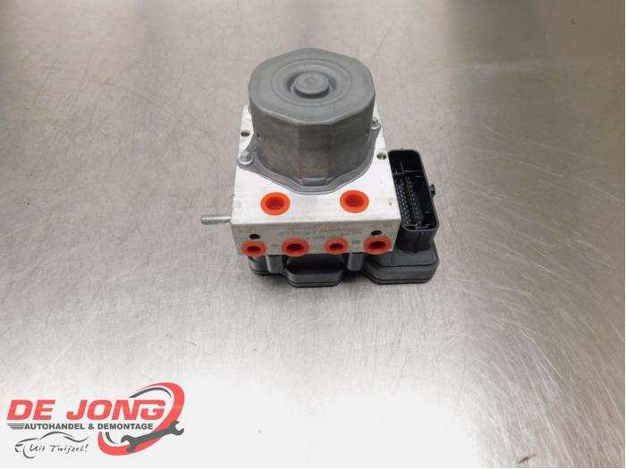 Gebruikte ABS Pomp Renault Twingo III (AH) 0.9 Energy TCE 90 12V Prijs € 79,99 Margeregeling aangeboden door Autodemontagebedrijf de Jong