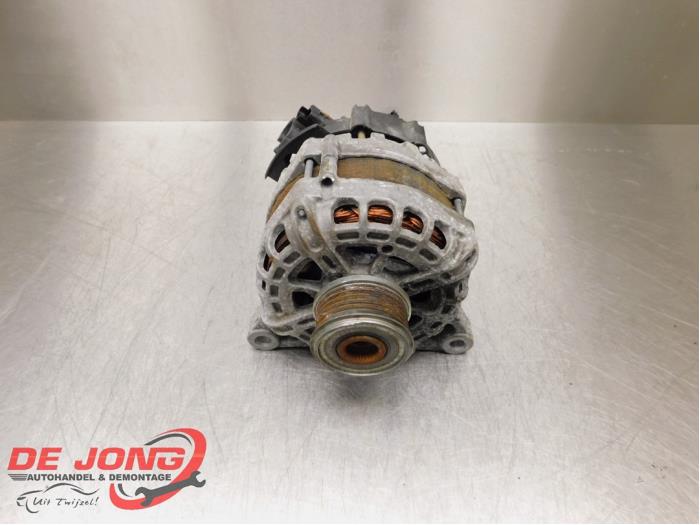 Gebruikte Dynamo Opel Crossland (X) 1.2 12V Prijs € 34,99 Margeregeling aangeboden door Autodemontagebedrijf de Jong
