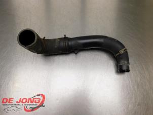 Gebruikte Intercooler Buis Volkswagen Polo IV (9N1/2/3) 1.4 TDI 80 Prijs € 9,99 Margeregeling aangeboden door Autodemontagebedrijf de Jong