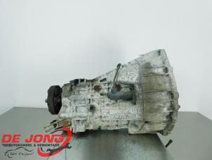 Gebruikte Versnellingsbak Mercedes E (W210) 2.2 E-220D 16V Prijs € 149,99 Margeregeling aangeboden door Autodemontagebedrijf de Jong
