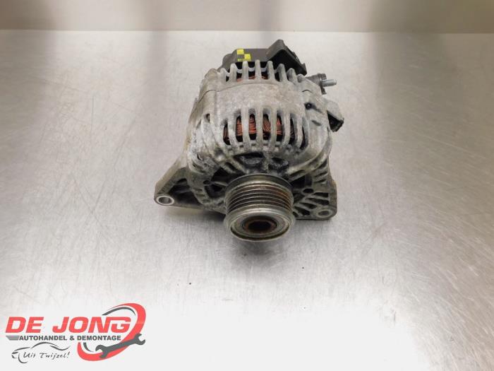 Gebruikte Dynamo Kia Rio III (UB) 1.4 CRDi 16V Prijs € 60,45 Margeregeling aangeboden door Autodemontagebedrijf de Jong