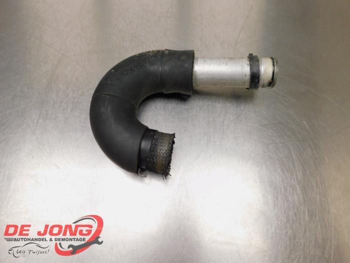 Gebruikte Intercooler Slang Hyundai Santa Fe I 2.0 CRDi 16V 4x4 Prijs € 75,00 Margeregeling aangeboden door Autodemontagebedrijf de Jong