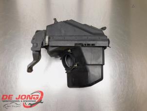 Gebruikte Luchtfilterhuis Nissan X-Trail (T30) 2.0 16V 4x2 Prijs € 29,99 Margeregeling aangeboden door Autodemontagebedrijf de Jong