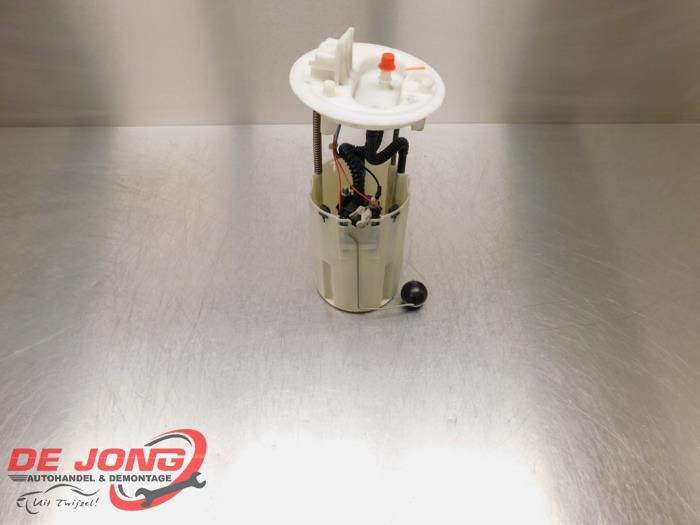 Gebruikte Tank element Pomp Alfa Romeo GT (937) 1.9 JTD 16V Multijet Prijs € 34,99 Margeregeling aangeboden door Autodemontagebedrijf de Jong