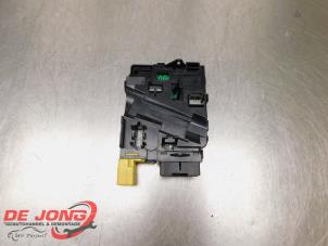 Gebruikte Gier sensor Volkswagen Caddy III (2KA,2KH,2CA,2CH) 1.9 TDI Prijs € 14,99 Margeregeling aangeboden door Autodemontagebedrijf de Jong