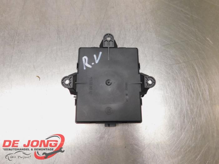 Gebruikte Module Centrale Deurvergrendeling Mercedes B (W245) 2.0 B-180 CDI 16V Prijs € 20,99 Margeregeling aangeboden door Autodemontagebedrijf de Jong