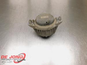 Gebruikte Motorsteun Mercedes E (C207) E-350 CDI BlueEfficiency 3.0 V6 24V Prijs € 17,99 Margeregeling aangeboden door Autodemontagebedrijf de Jong