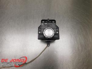 Gebruikte MMI schakelaar Mercedes C (W204) 2.2 C-200 CDI 16V BlueEFFICIENCY Prijs € 94,99 Margeregeling aangeboden door Autodemontagebedrijf de Jong