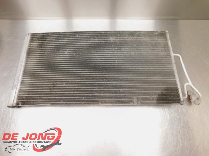 Airco Condensor van een MINI Countryman (R60) 1.6 Cooper D ALL4 2016