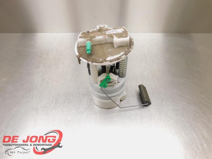 Gebruikte Tank element Pomp Renault Clio III (BR/CR) 1.6 16V Prijs € 9,99 Margeregeling aangeboden door Autodemontagebedrijf de Jong
