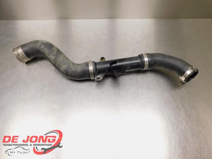 Gebruikte Intercooler Slang Mercedes Vito (447.6) 1.6 109 CDI 16V Prijs € 30,24 Inclusief btw aangeboden door Autodemontagebedrijf de Jong