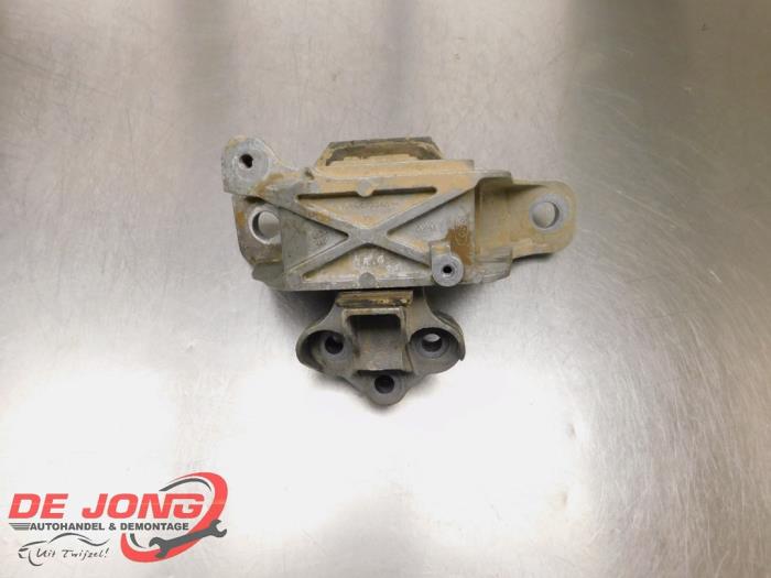 Gebruikte Motorsteun Ford Focus 4 Wagon 1.0 Ti-VCT EcoBoost 12V 100 Prijs € 49,99 Margeregeling aangeboden door Autodemontagebedrijf de Jong
