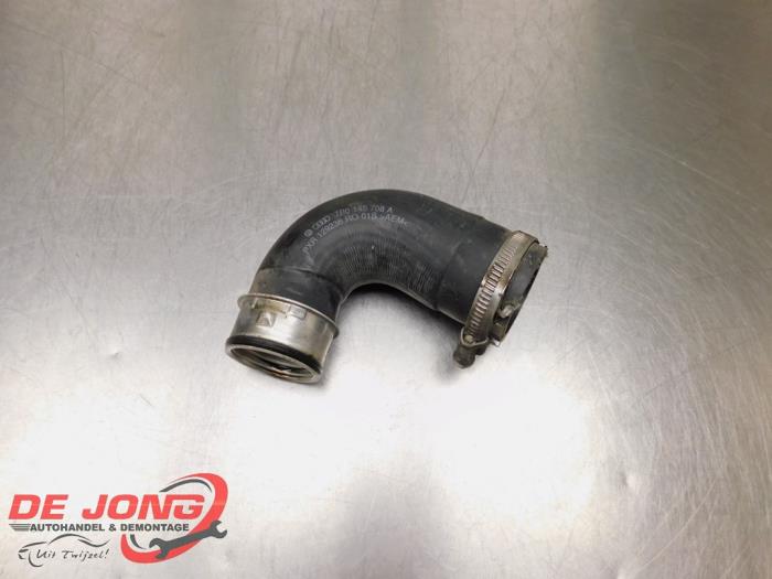 Gebruikte Intercooler Slang Volkswagen Touareg (7PA/PH) 3.0 TDI V6 24V BlueMotion Technology Prijs € 15,99 Margeregeling aangeboden door Autodemontagebedrijf de Jong