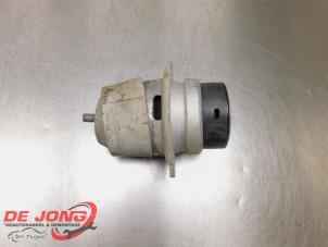 Gebruikte Motorsteun Volkswagen Touareg (7PA/PH) 3.0 TDI V6 24V BlueMotion Technology Prijs € 14,90 Margeregeling aangeboden door Autodemontagebedrijf de Jong