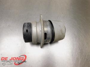 Gebruikte Motorsteun Volkswagen Touareg (7PA/PH) 3.0 TDI V6 24V BlueMotion Technology Prijs € 14,90 Margeregeling aangeboden door Autodemontagebedrijf de Jong