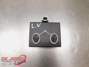 Gebruikte Centrale Deurvergrendelings Module Volkswagen Touareg (7PA/PH) 3.0 TDI V6 24V BlueMotion Technology Prijs € 24,95 Margeregeling aangeboden door Autodemontagebedrijf de Jong
