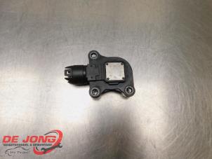 Gebruikte Nokkenas Sensor Mini Mini (R56) 1.6 16V Cooper Prijs € 19,99 Margeregeling aangeboden door Autodemontagebedrijf de Jong