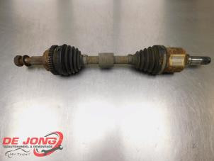 Gebruikte Aandrijfas links-voor Chrysler PT Cruiser 2.0 16V Prijs € 74,99 Margeregeling aangeboden door Autodemontagebedrijf de Jong