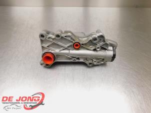 Gebruikte Oliekoeler Mercedes GLA (156.9) 2.2 220 d 16V 4-Matic Prijs € 74,99 Margeregeling aangeboden door Autodemontagebedrijf de Jong