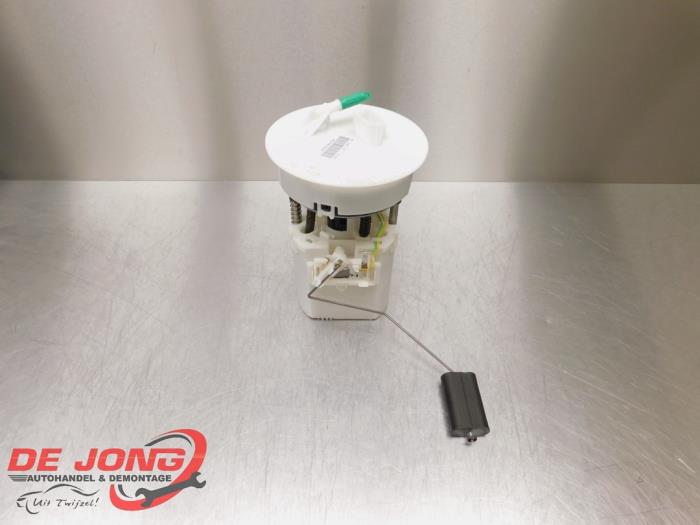 Gebruikte Tank element Pomp Ford Fiesta 6 (JA8) 1.25 16V Prijs € 28,99 Margeregeling aangeboden door Autodemontagebedrijf de Jong