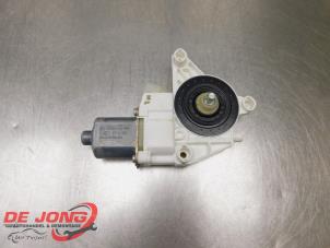 Gebruikte Motor electrisch raam Mercedes ML III (166) 3.0 ML-350 BlueTEC V6 24V 4-Matic Prijs € 25,90 Margeregeling aangeboden door Autodemontagebedrijf de Jong