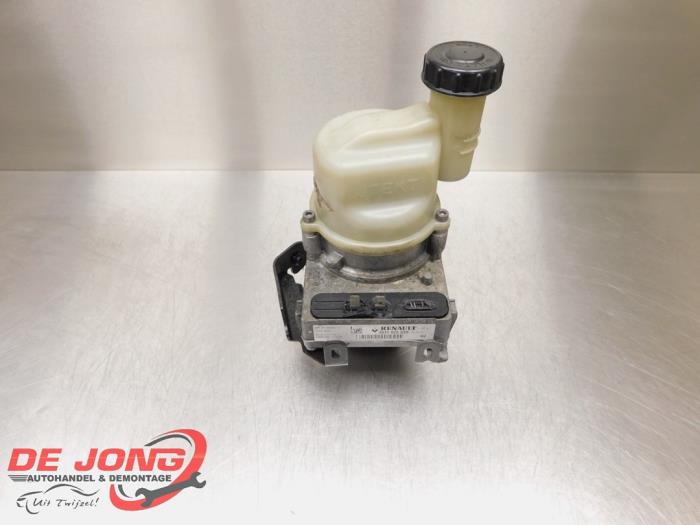 Gebruikte Pomp Servo Dacia Sandero II 0.9 TCE 12V Prijs € 169,95 Margeregeling aangeboden door Autodemontagebedrijf de Jong